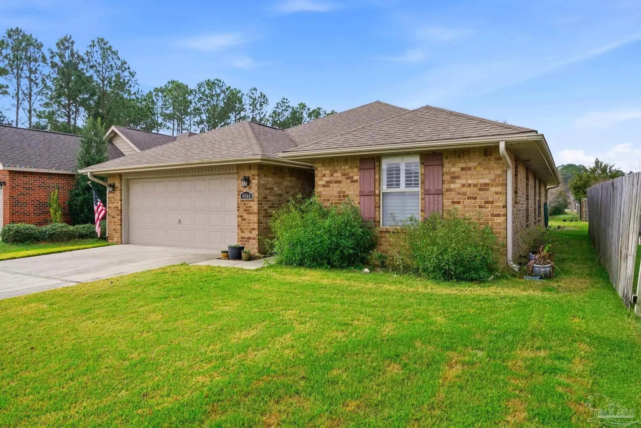 Photo of Listing #675848