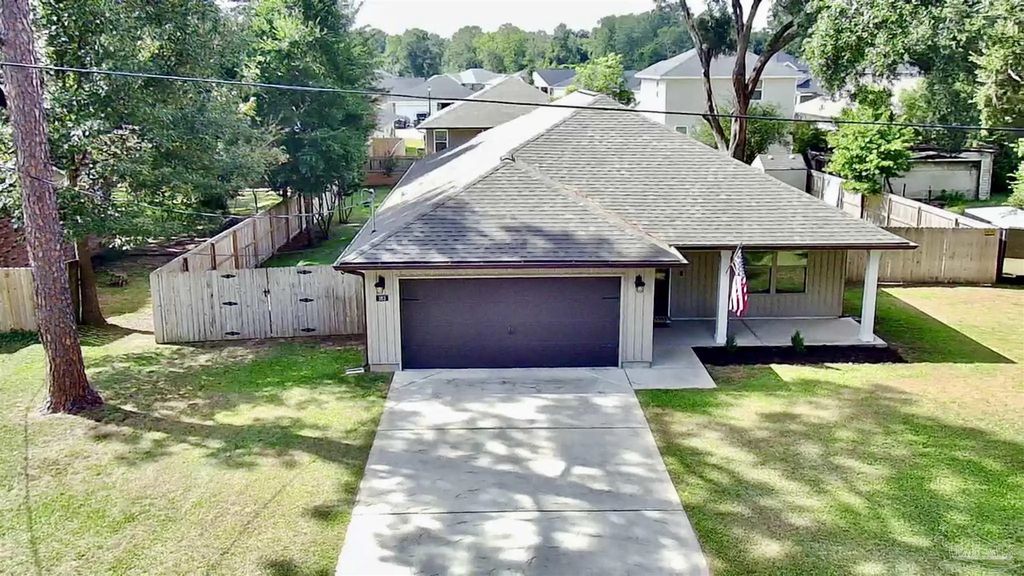 163 Beland Rd, Pensacola