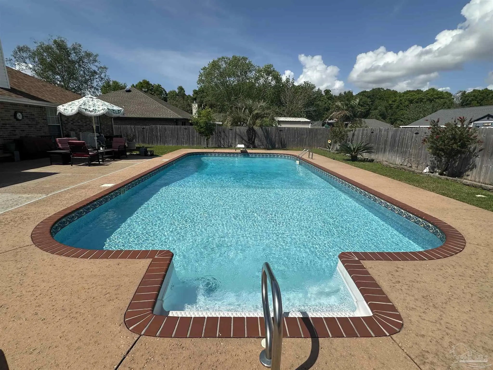 Photo of Listing #680407