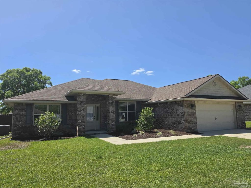 8839 Longmont Way, Milton