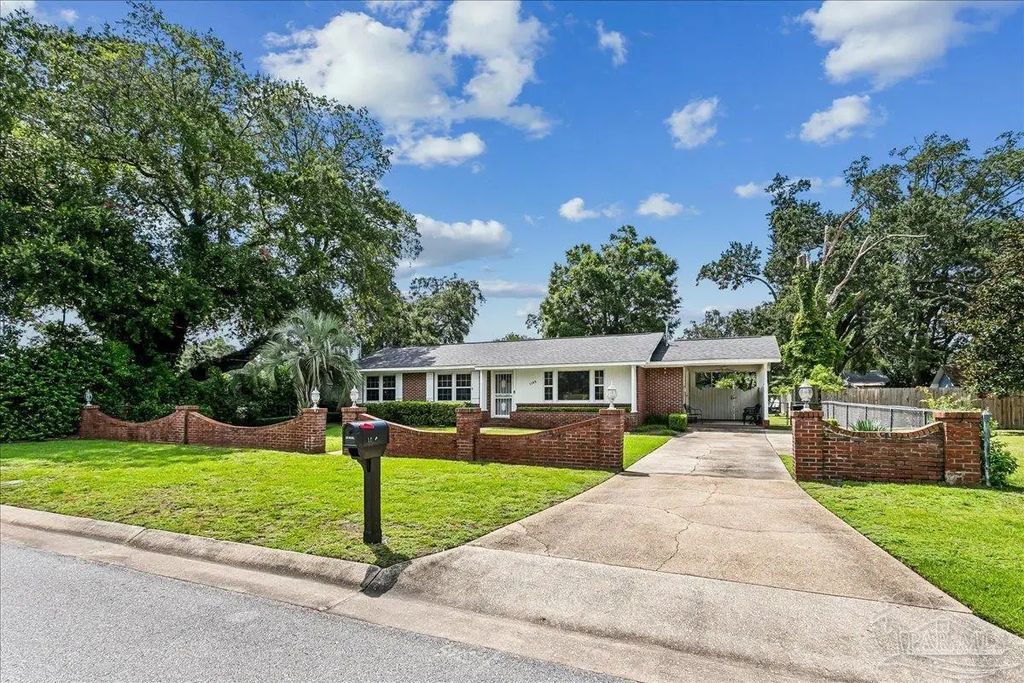 1105 E Baars St, Pensacola