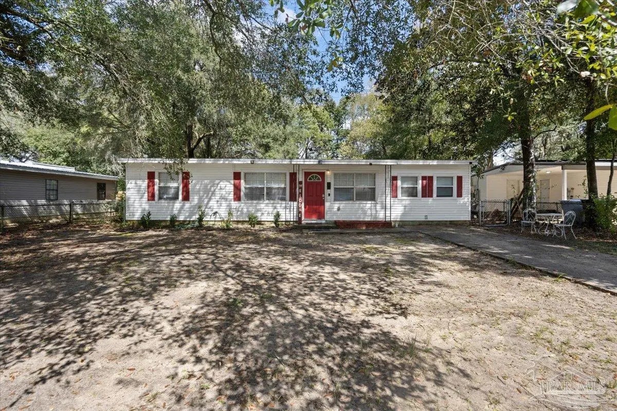 Photo of Listing #678200