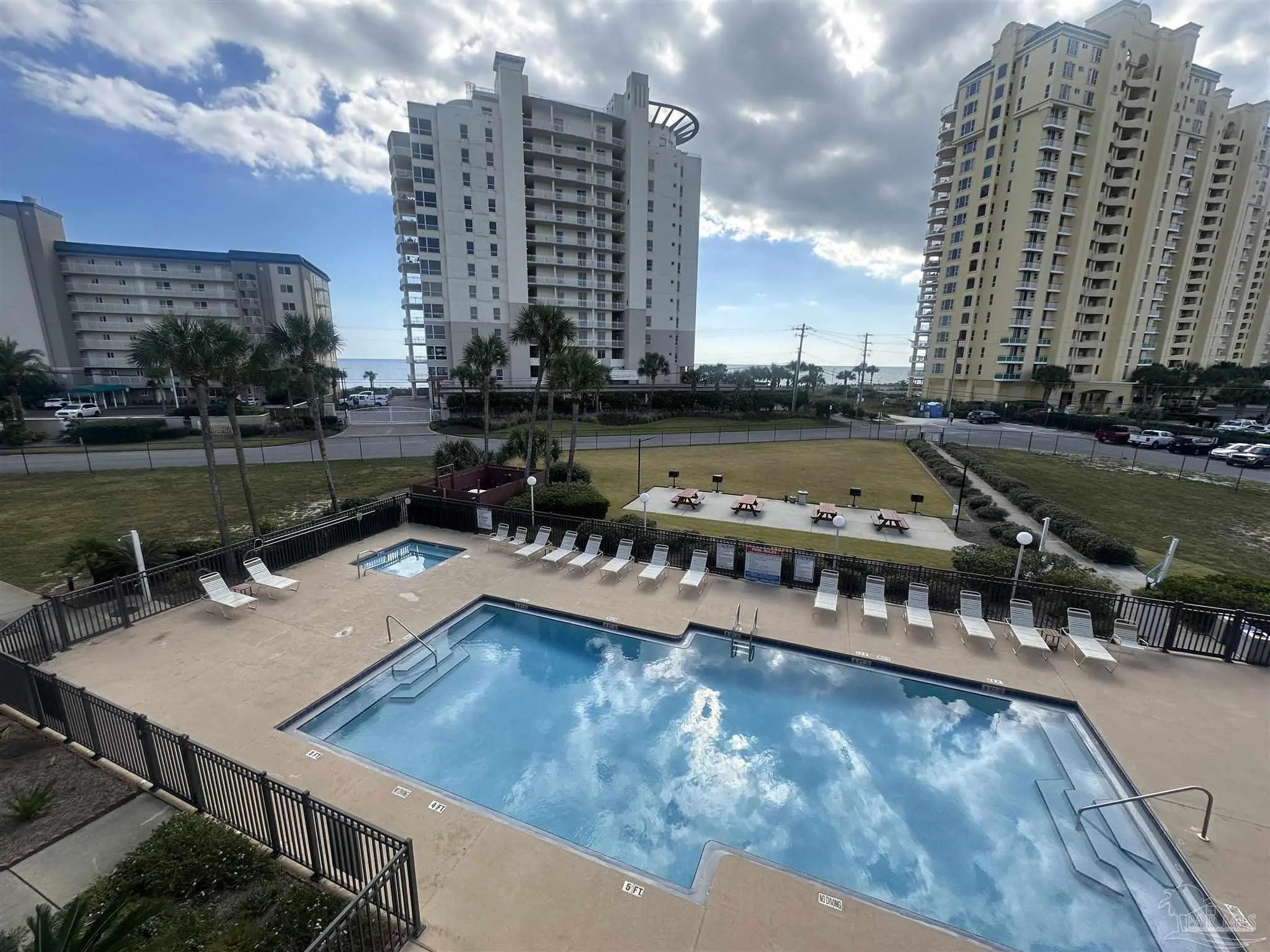 Photo of Listing #675591