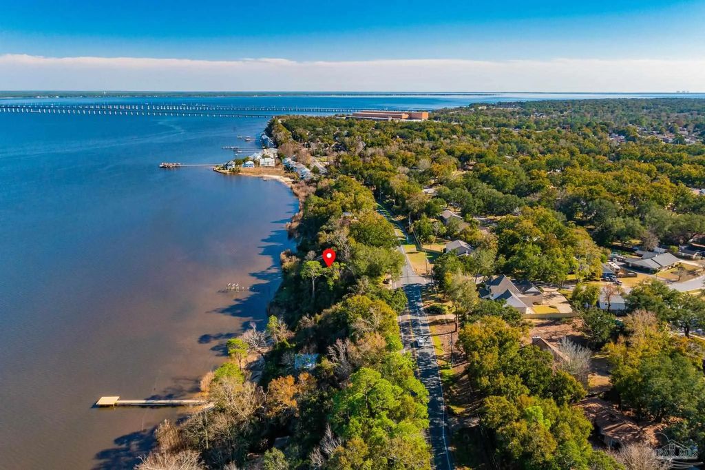 8750 Scenic Hwy, Pensacola
