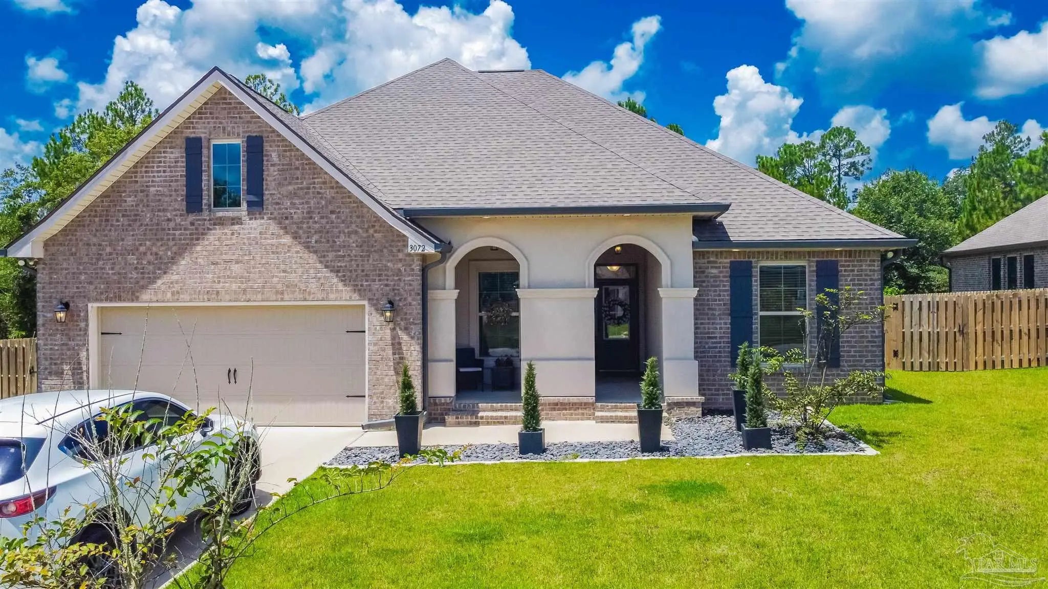 Photo of Listing #668493