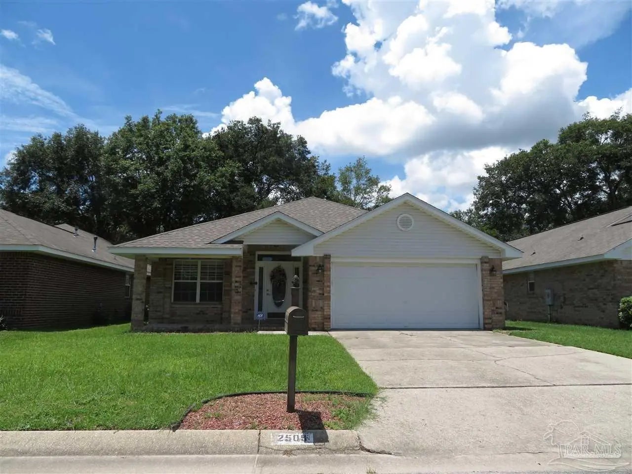 Photo of Listing #678527