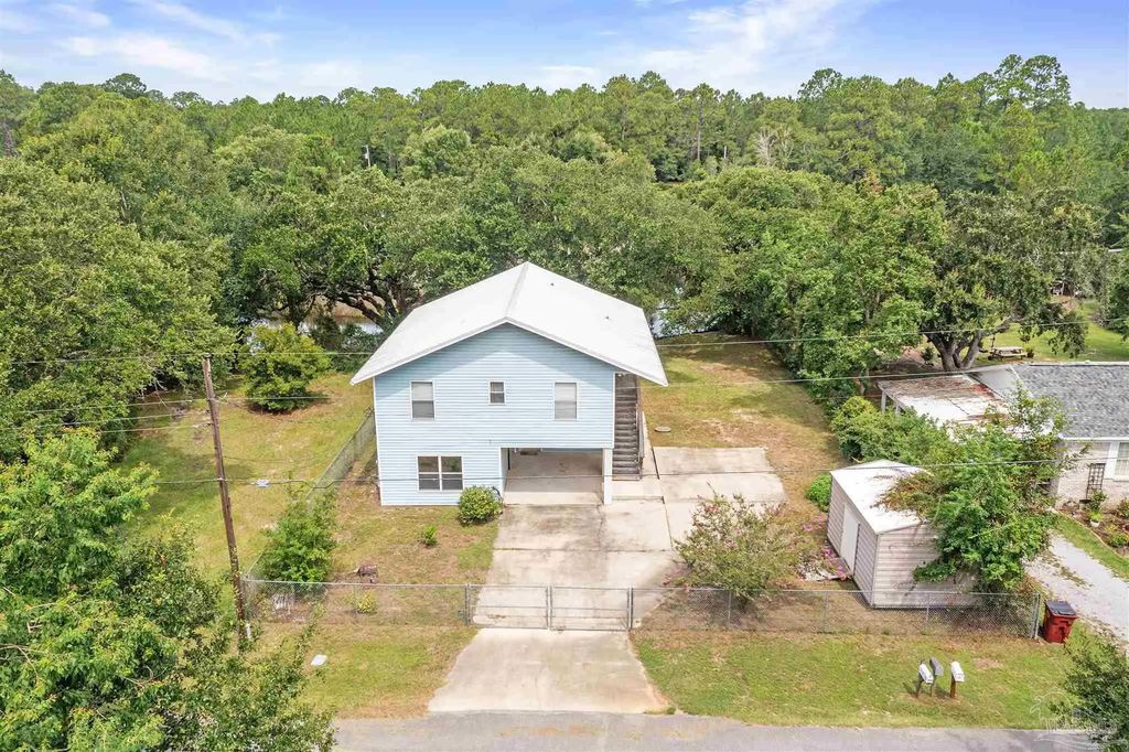 5770 Trout Bayou Cir, Milton