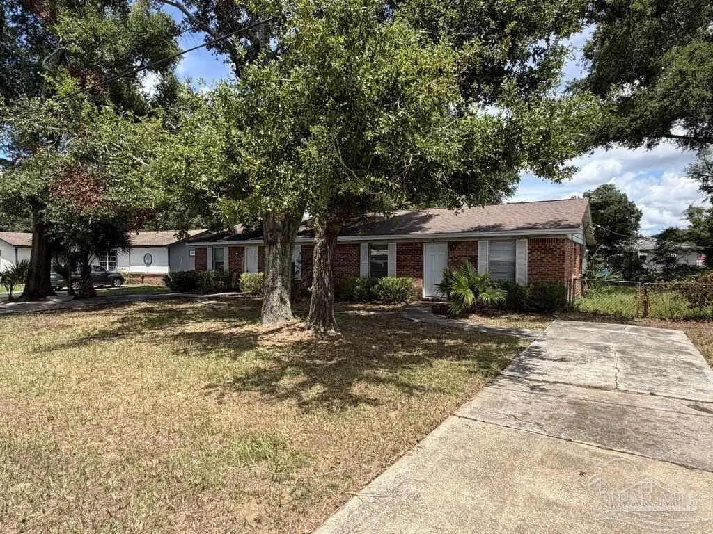 Photo of Listing #687527