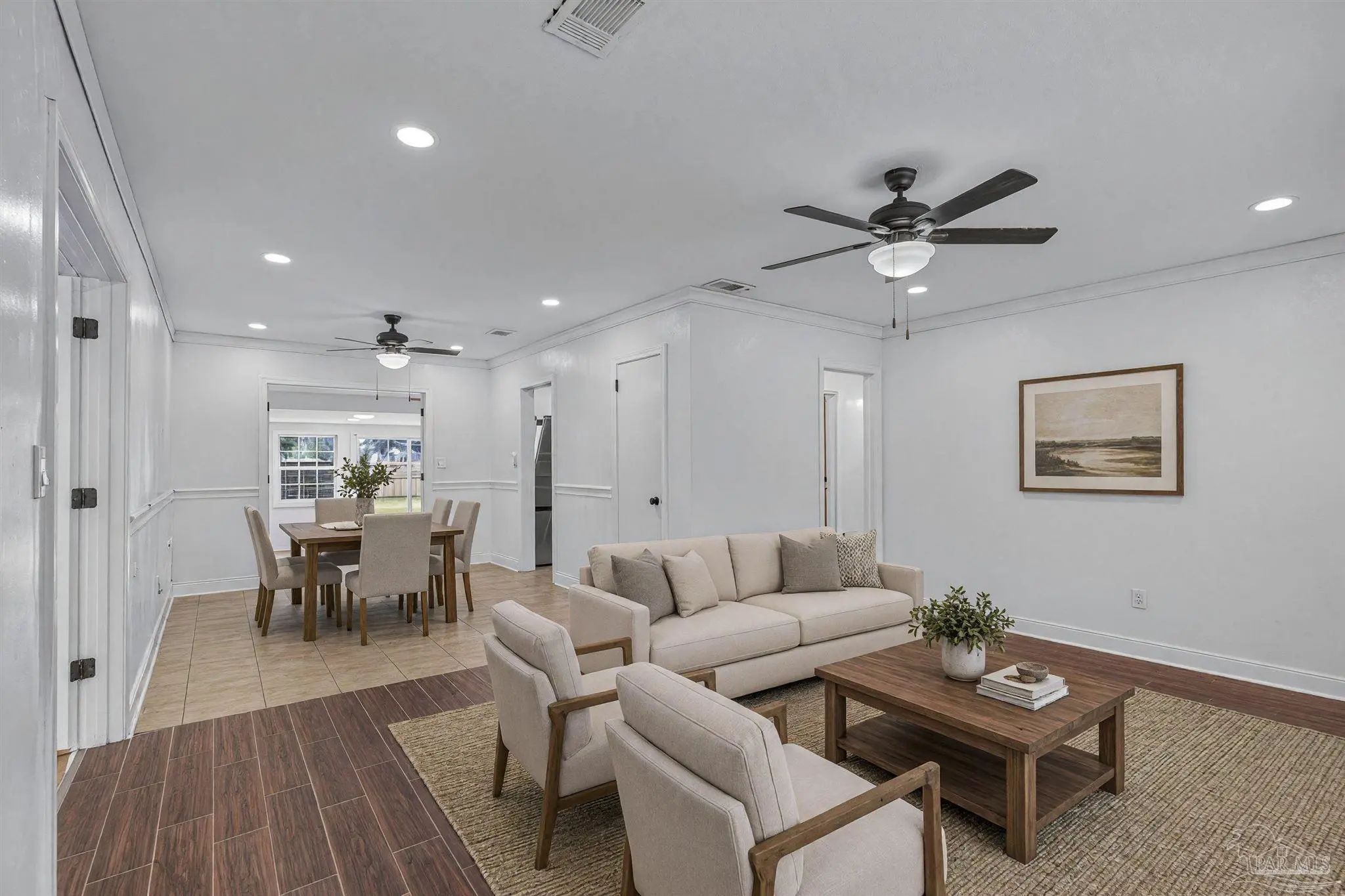 Photo of Listing #687850