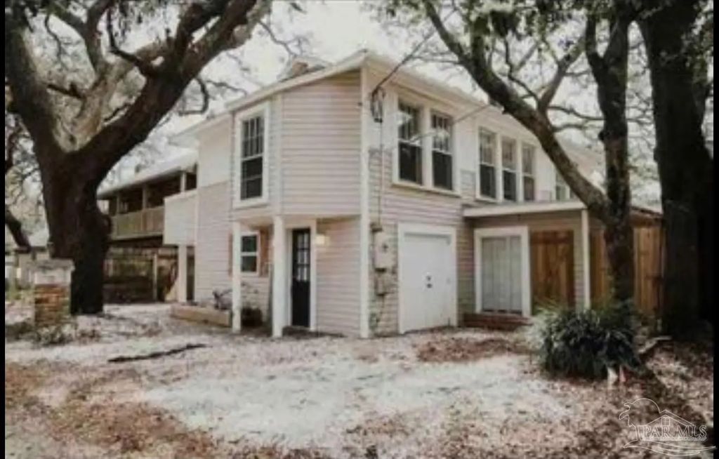 7 Odess Ln, Pensacola