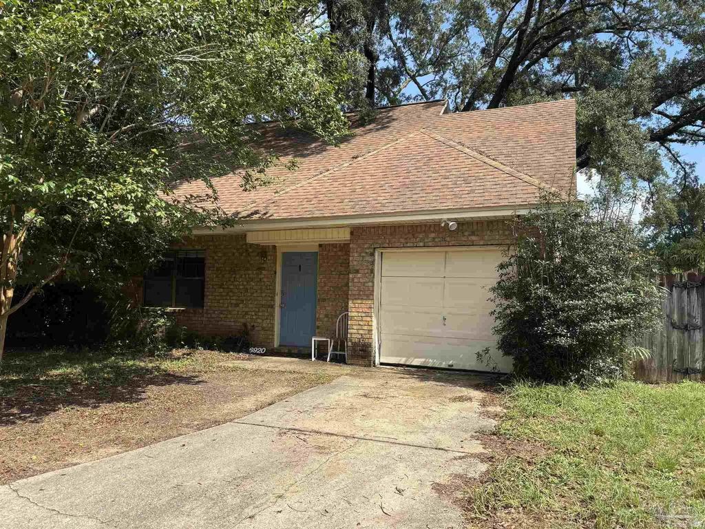 6920 Heather Oaks Dr, Pensacola