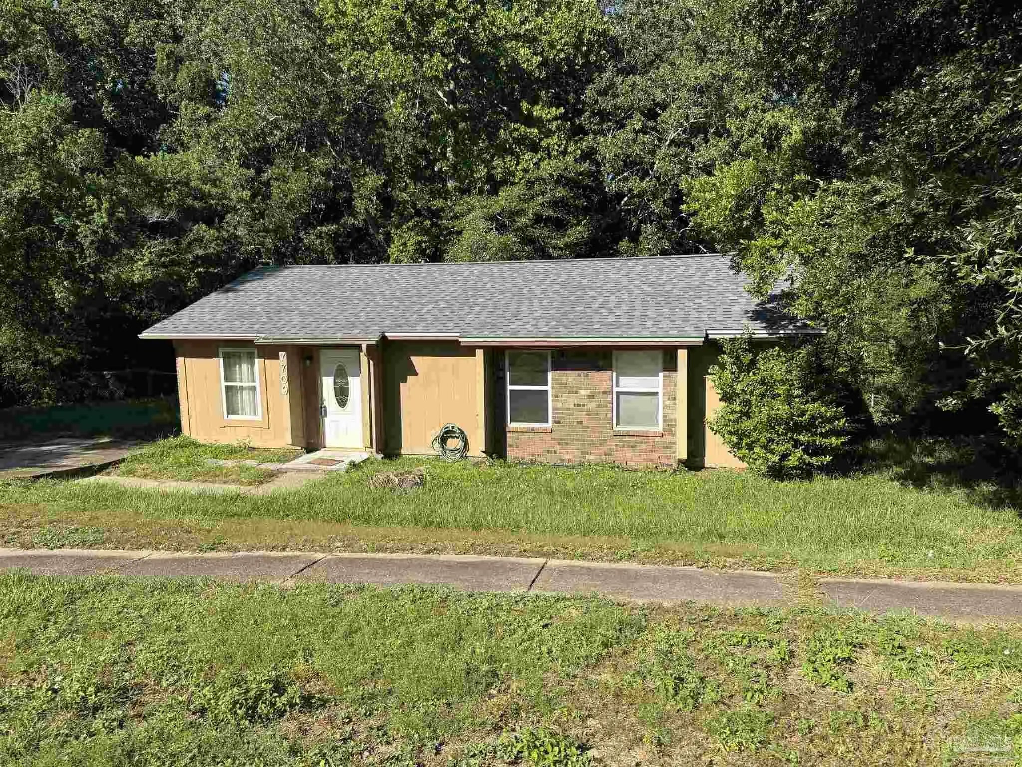 Photo of Listing #670315