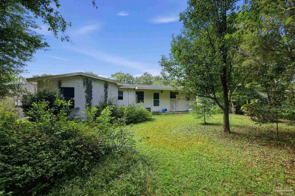 5102 Burlington Ave, Pensacola