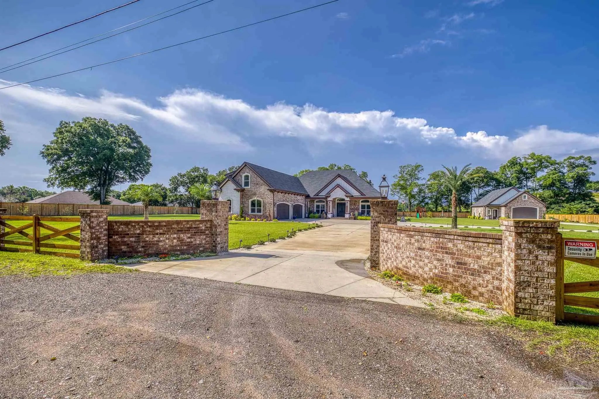 Photo of Listing #666376