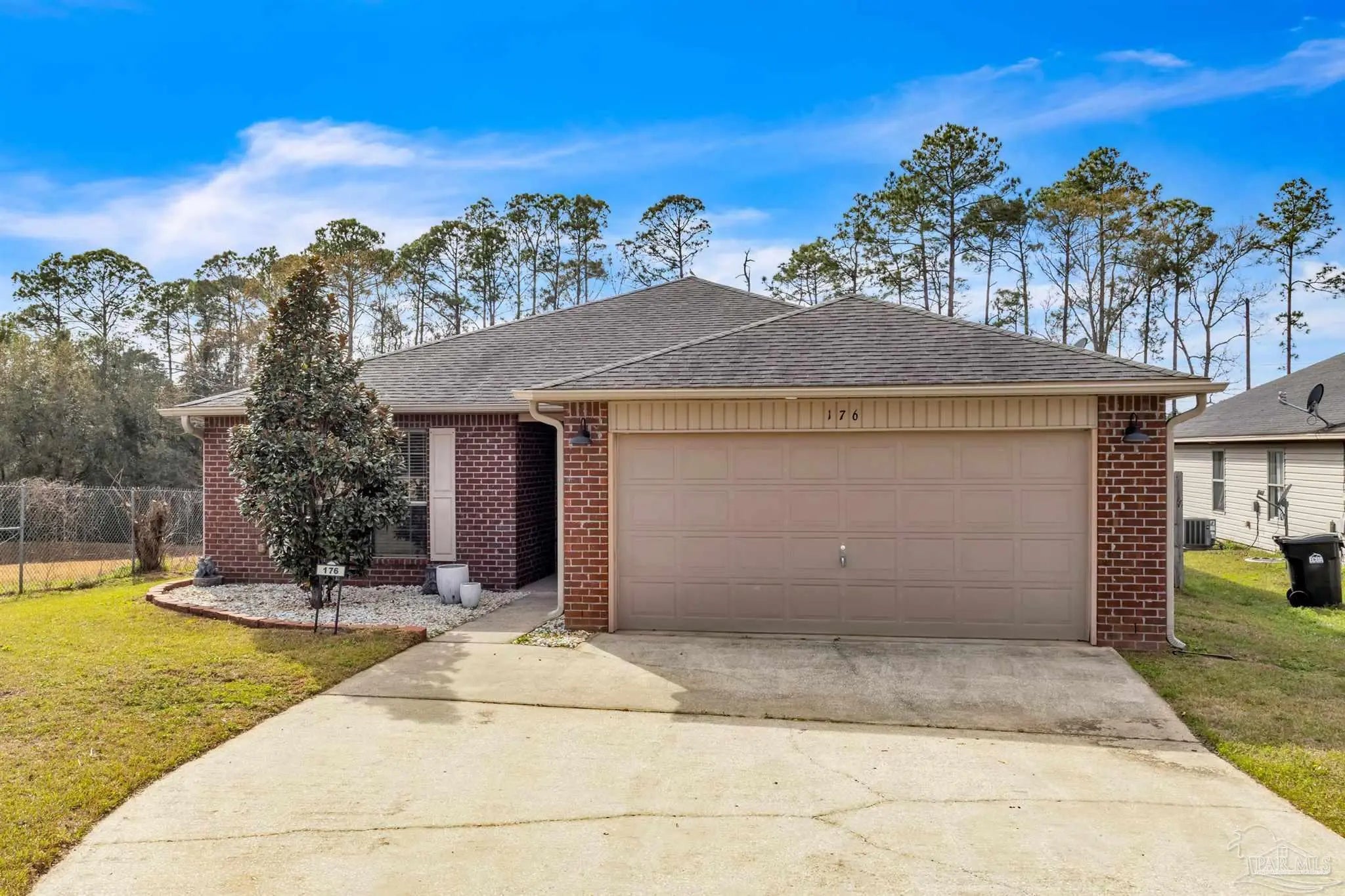 Photo of Listing #678770