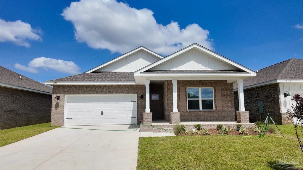 8154 Fir Tree Dr, Milton