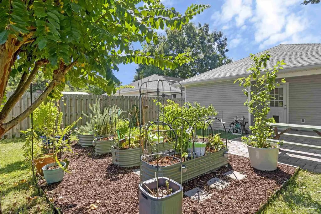 1308 E Baars St, Pensacola