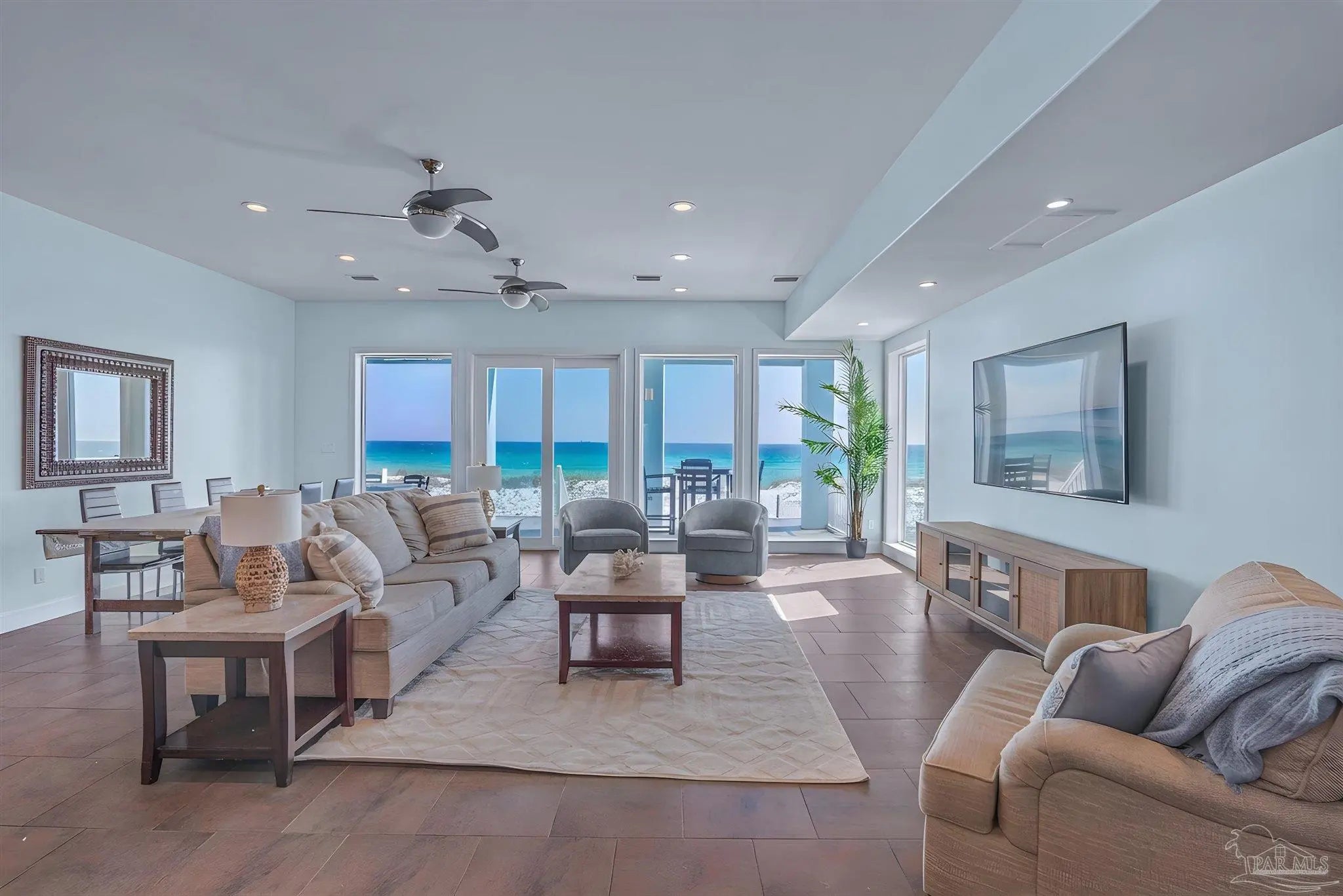 Photo of Listing #670756