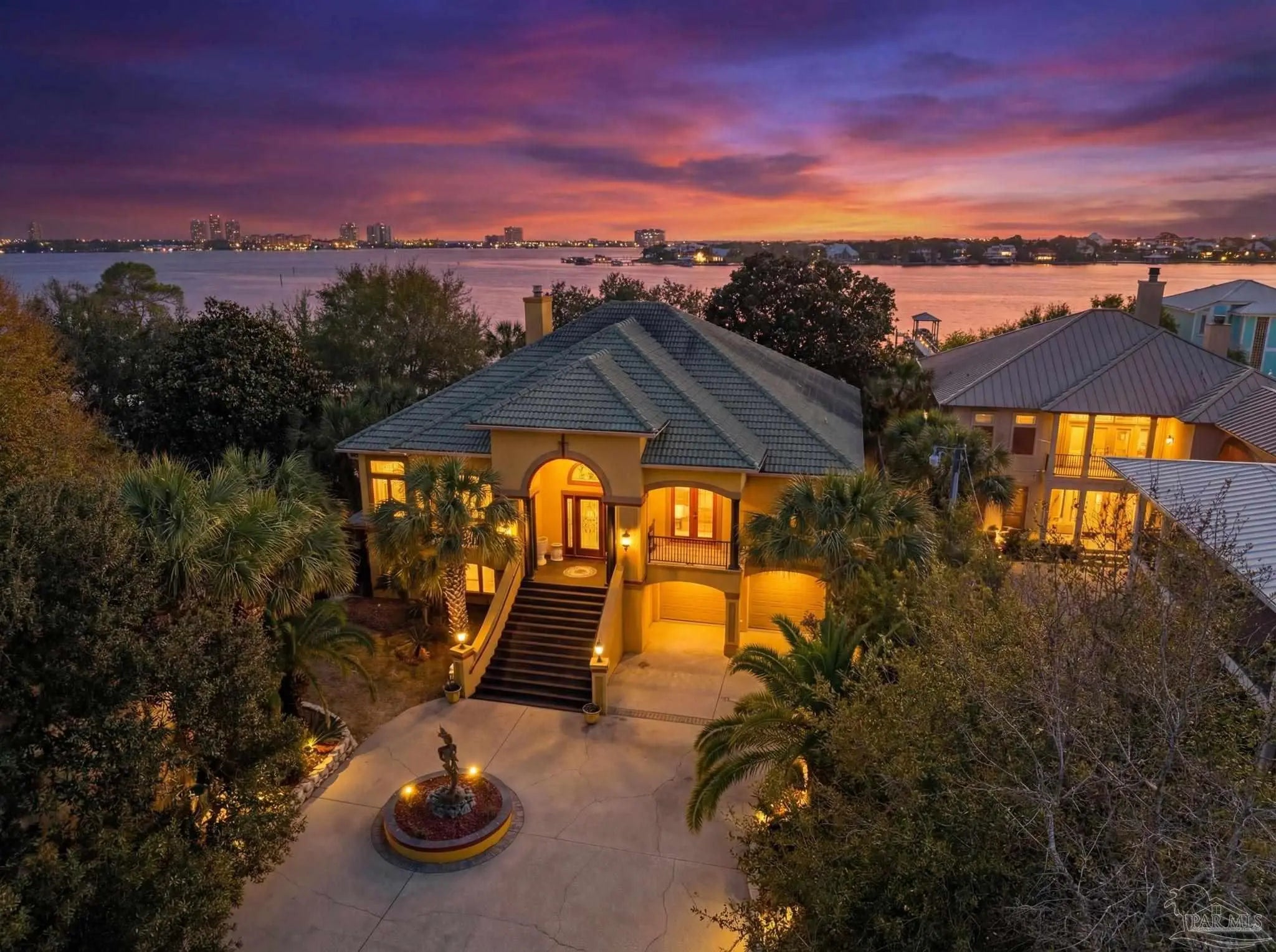 Photo of Listing #680146