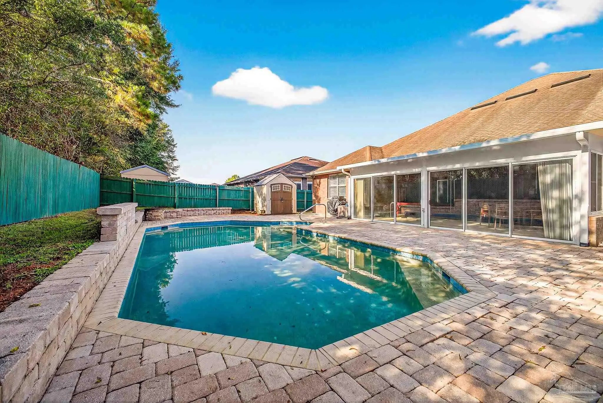 Photo of Listing #679129