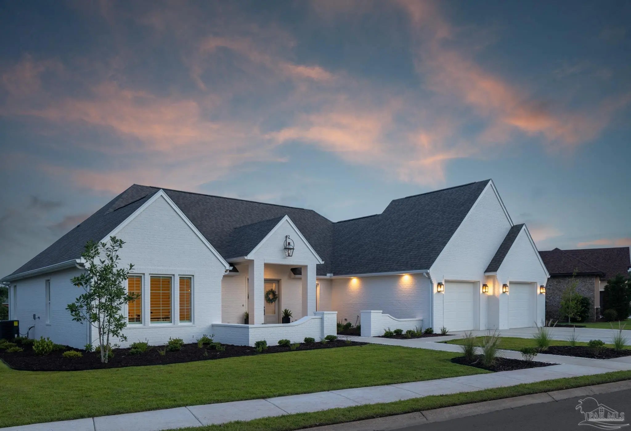 Photo of Listing #677435