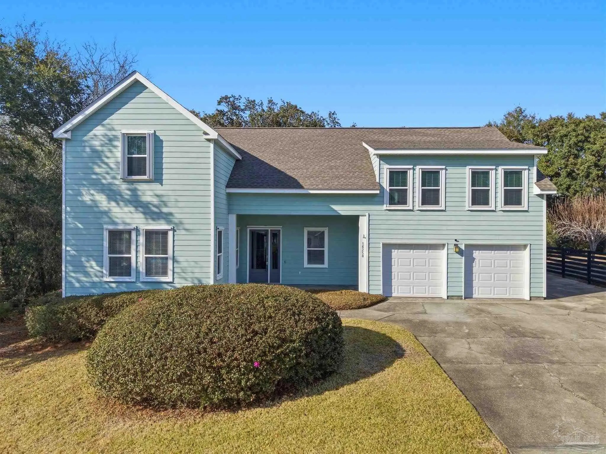 Photo of Listing #677885