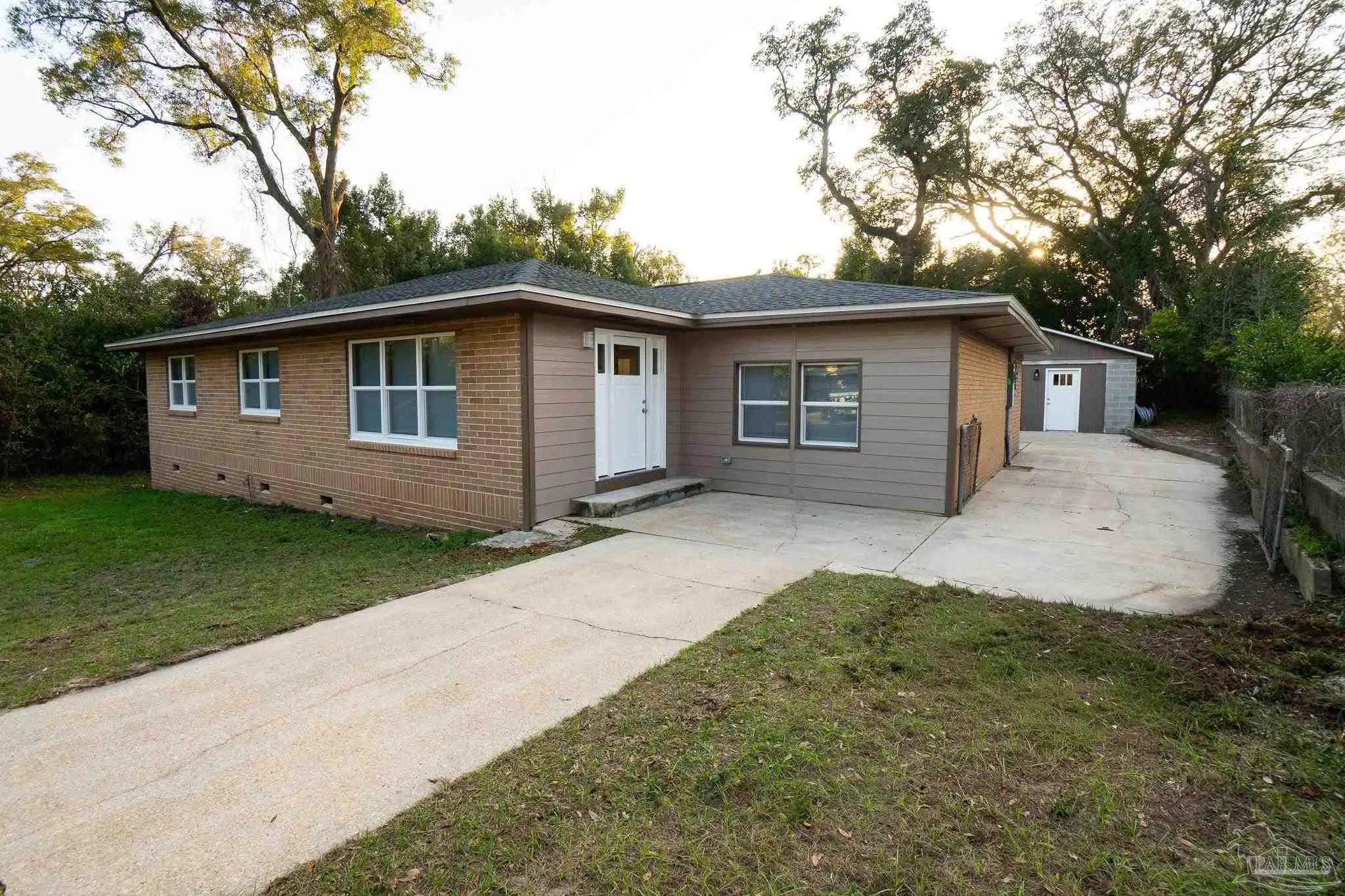 Photo of Listing #678297