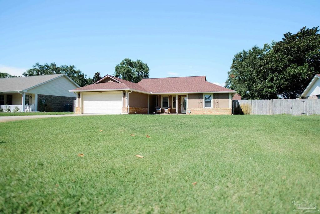 3876 Mariners Dr, Gulf Breeze