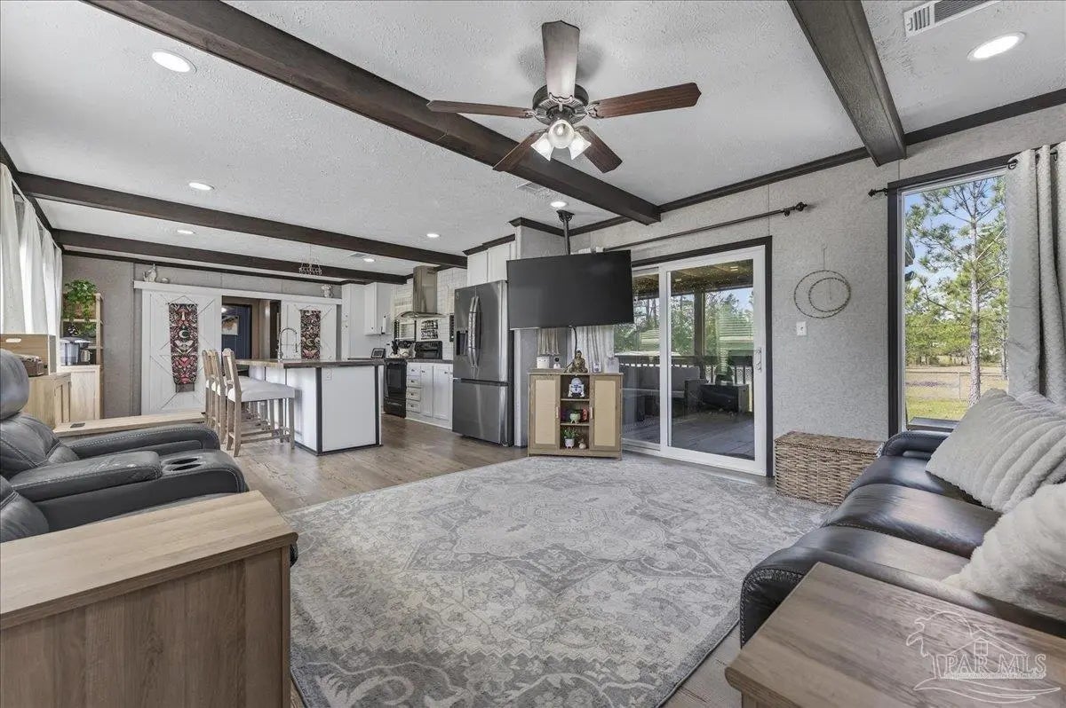 Photo of Listing #680228