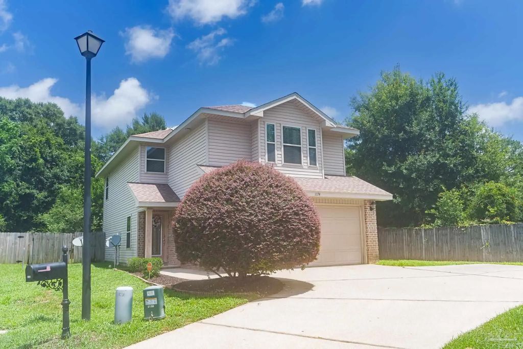 1174 Wetherby Rd, Pensacola