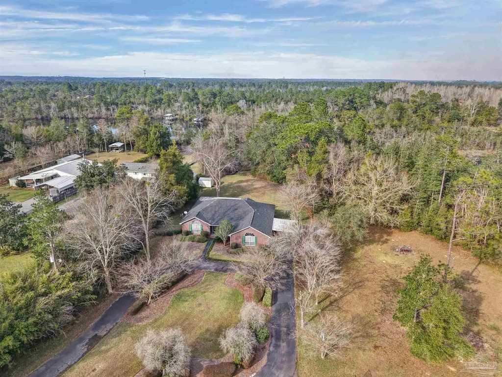 4621 Riley Rd, Milton