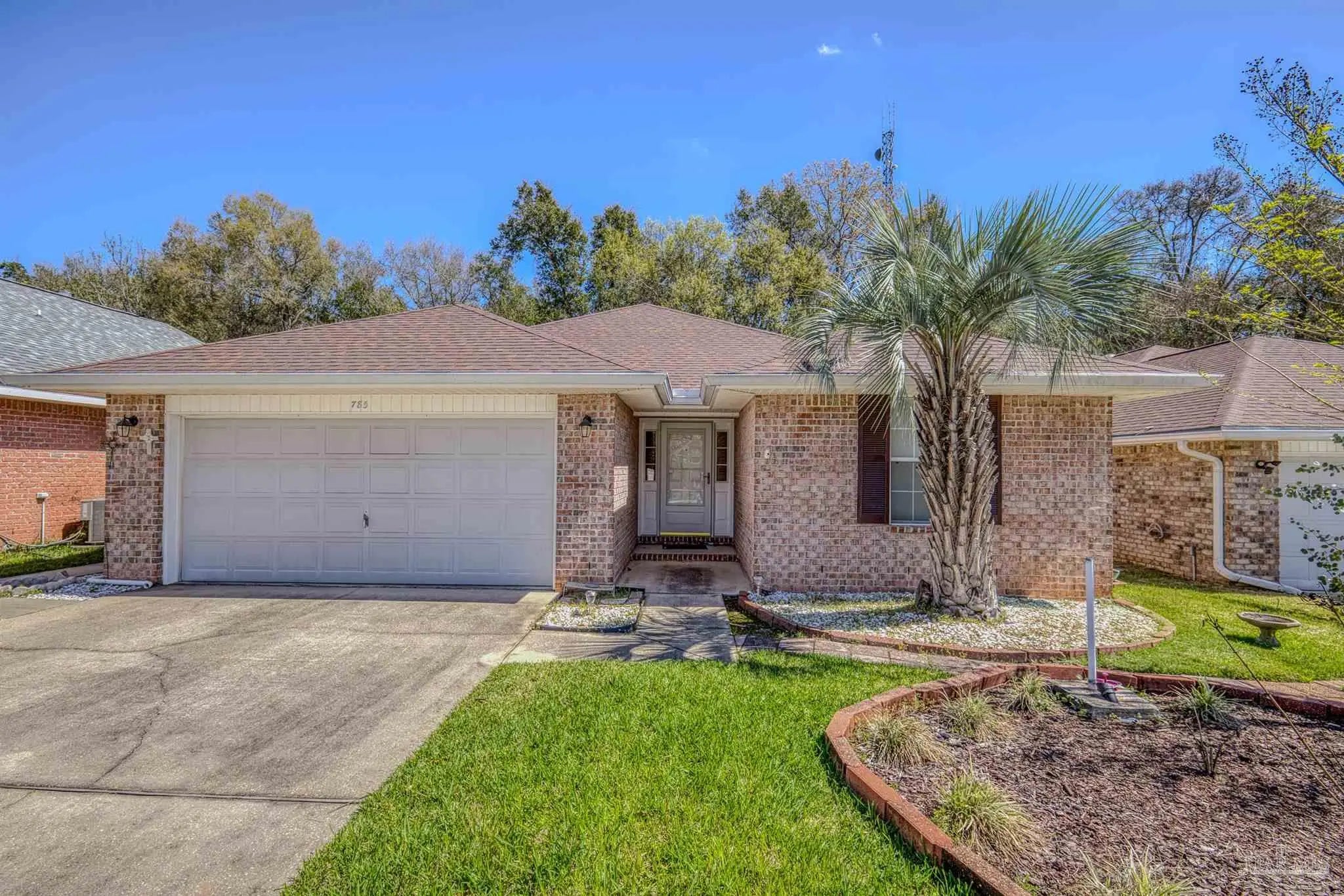 Photo of Listing #679358