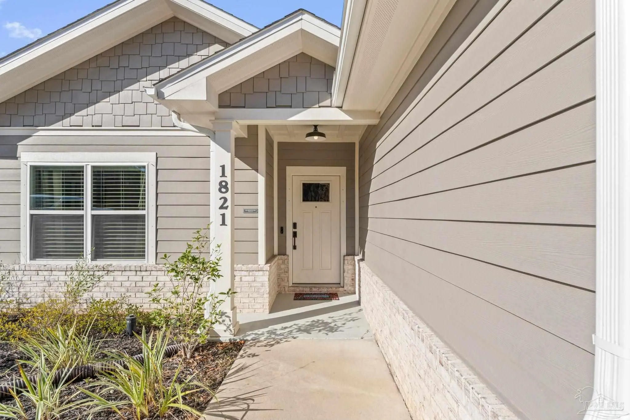 Photo of Listing #676381