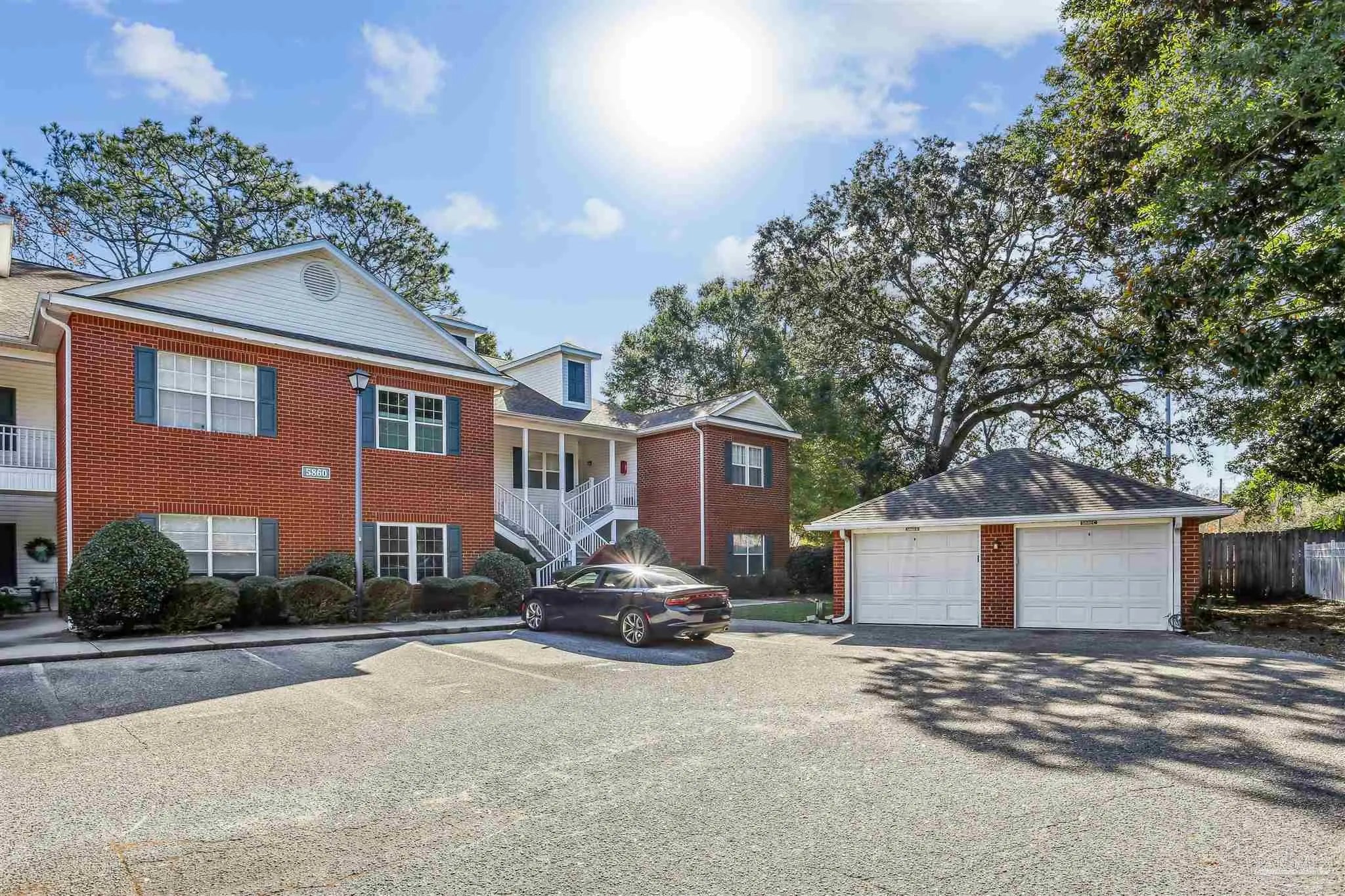 Photo of Listing #674986