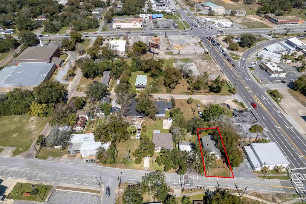6 W Winthrop Ave, Pensacola