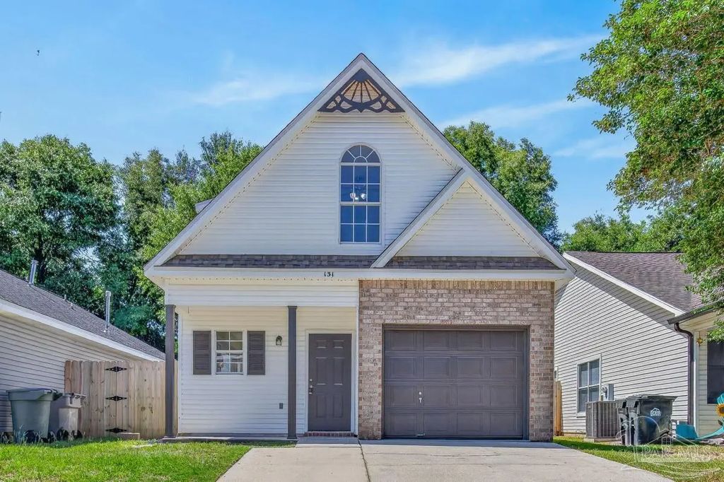 131 Wildflower Ln, Pensacola