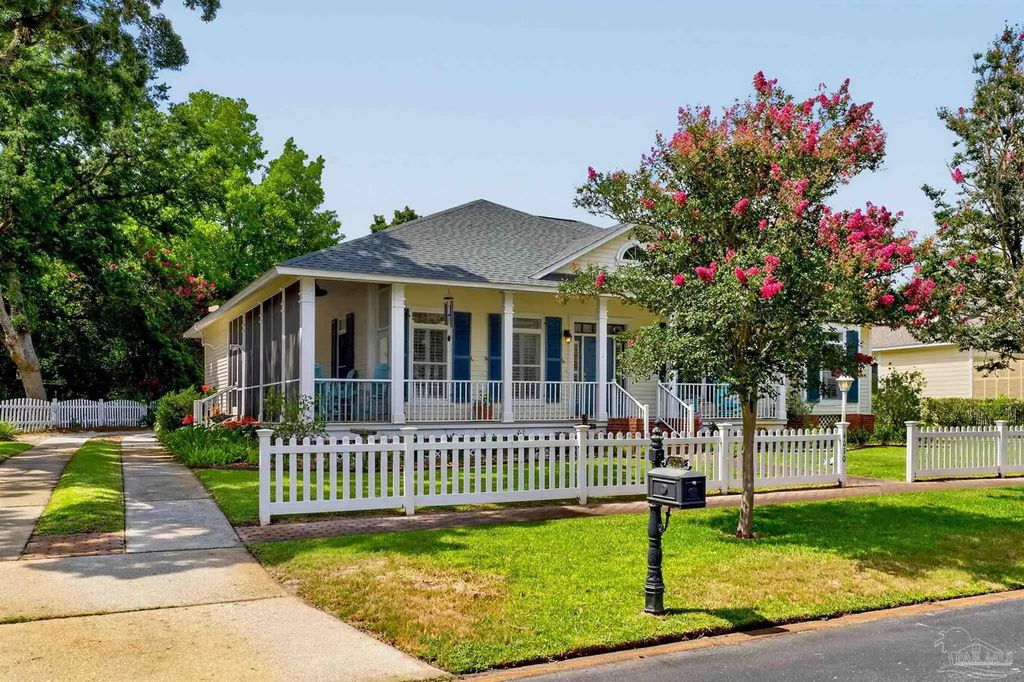 4010 Azure Way, Pensacola