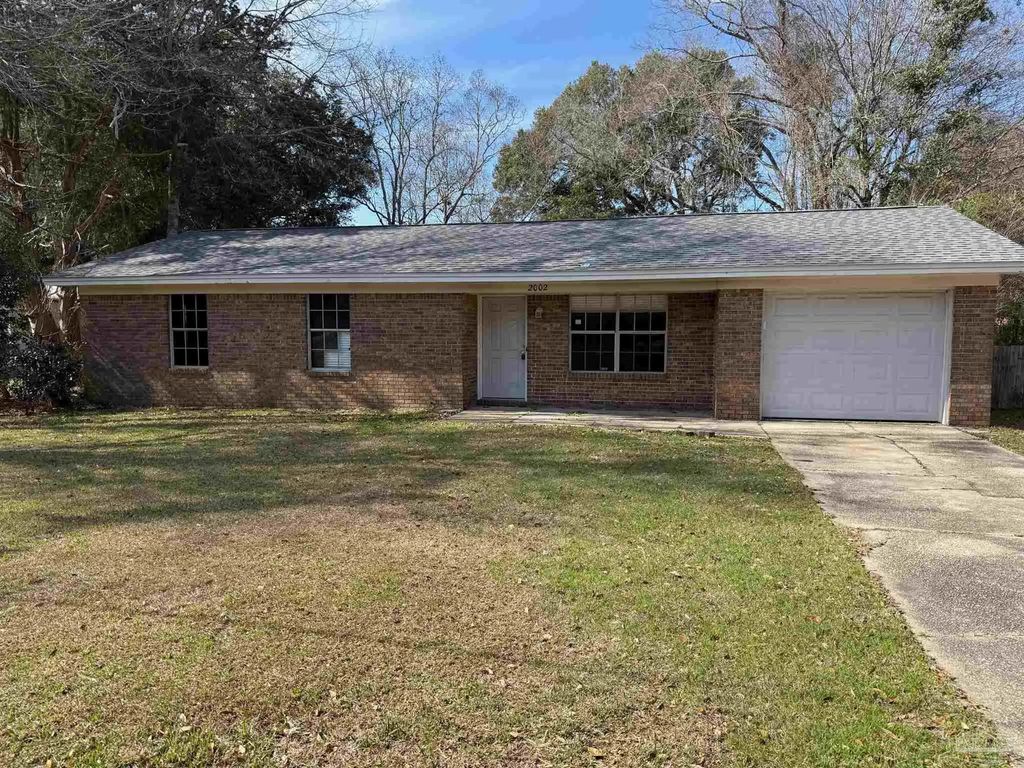 2002 Woodbury Dr, Cantonment