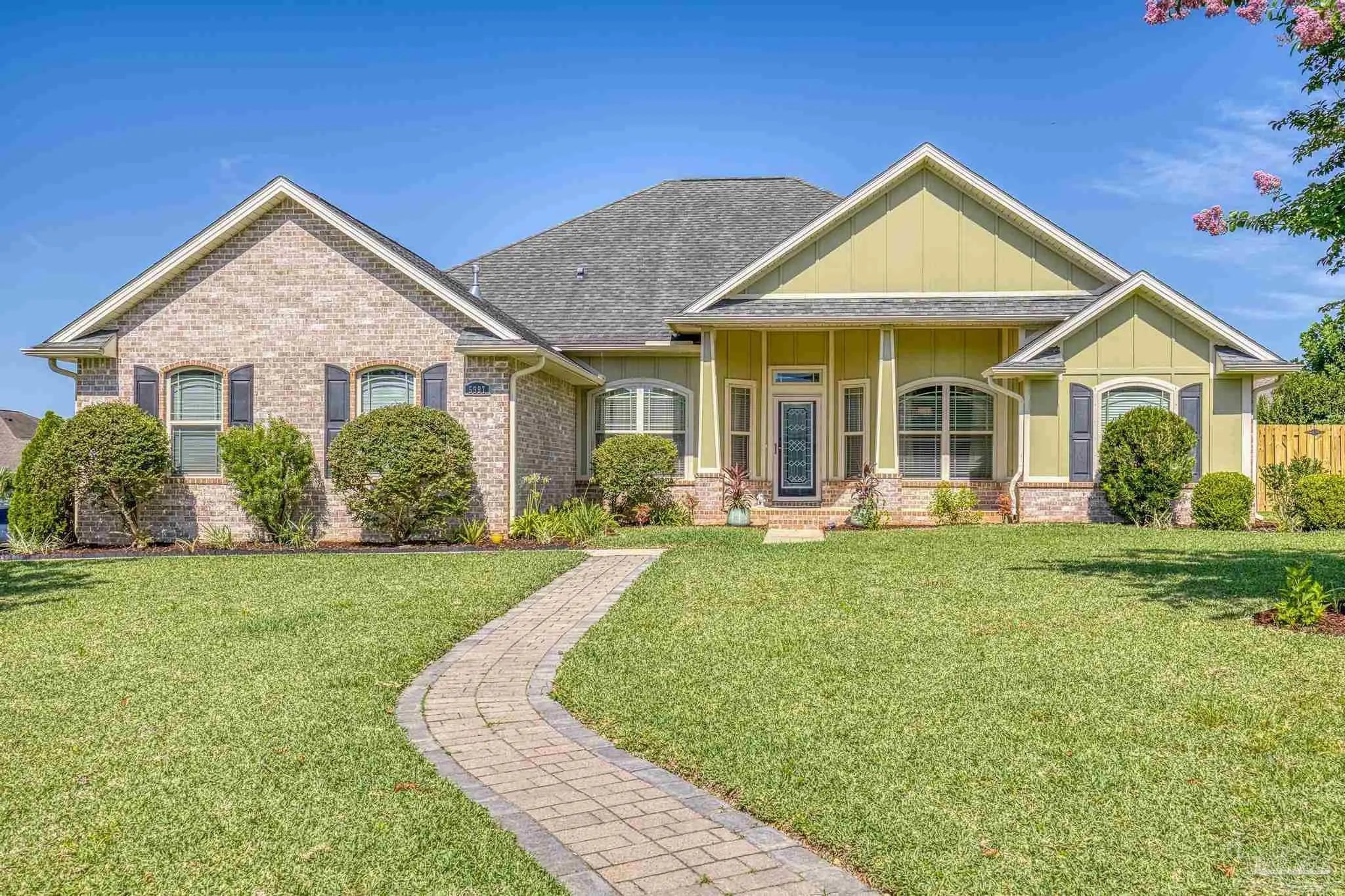 Photo of Listing #667632