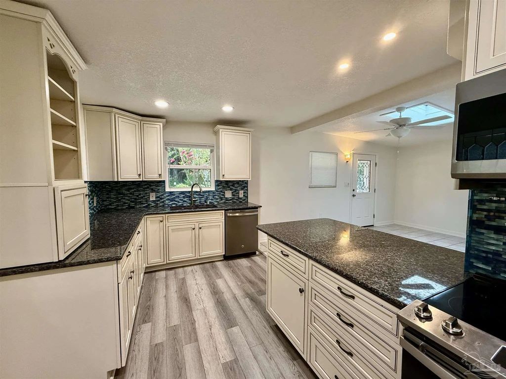 3 Driftwood Ave, Gulf Breeze