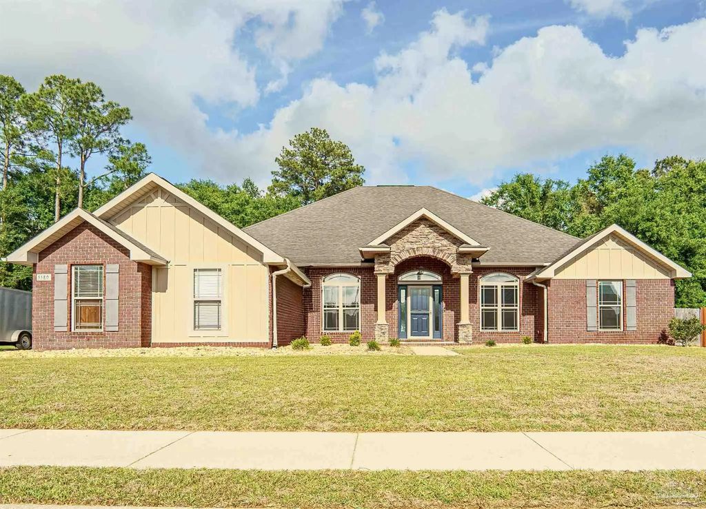 5580 Madelines Way, Pace