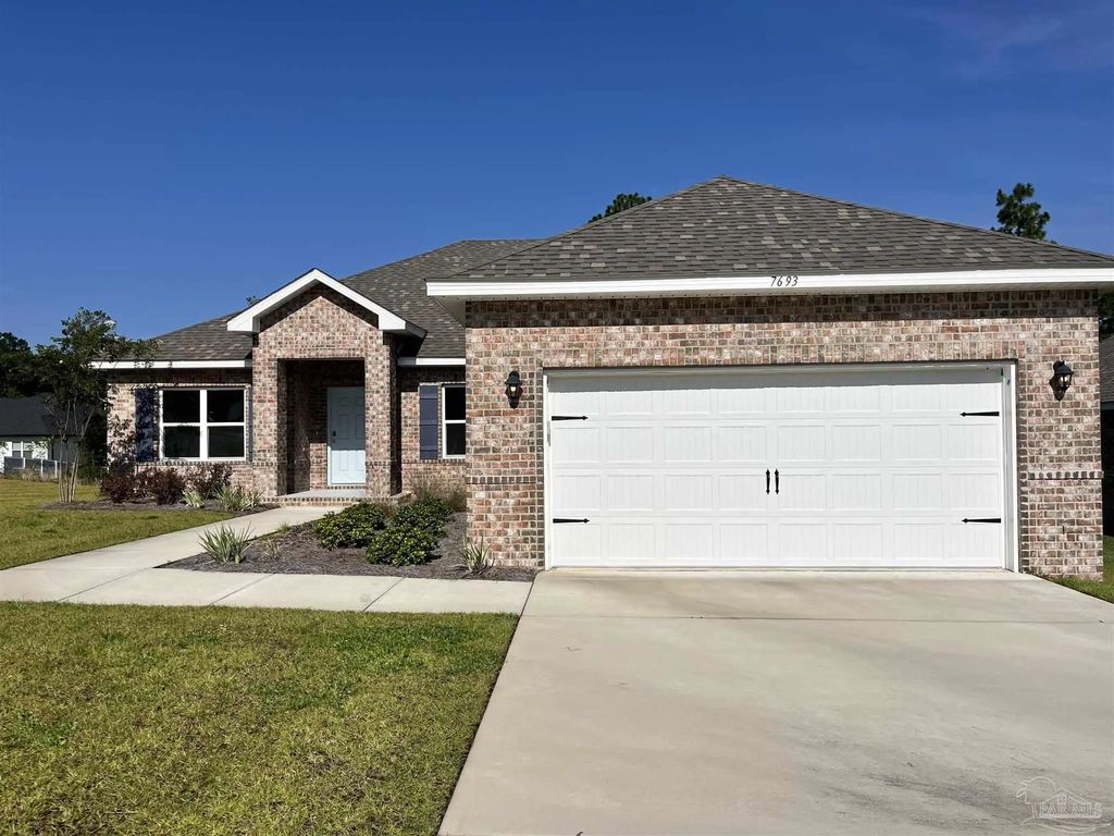 7693 Piper Cir, Milton
