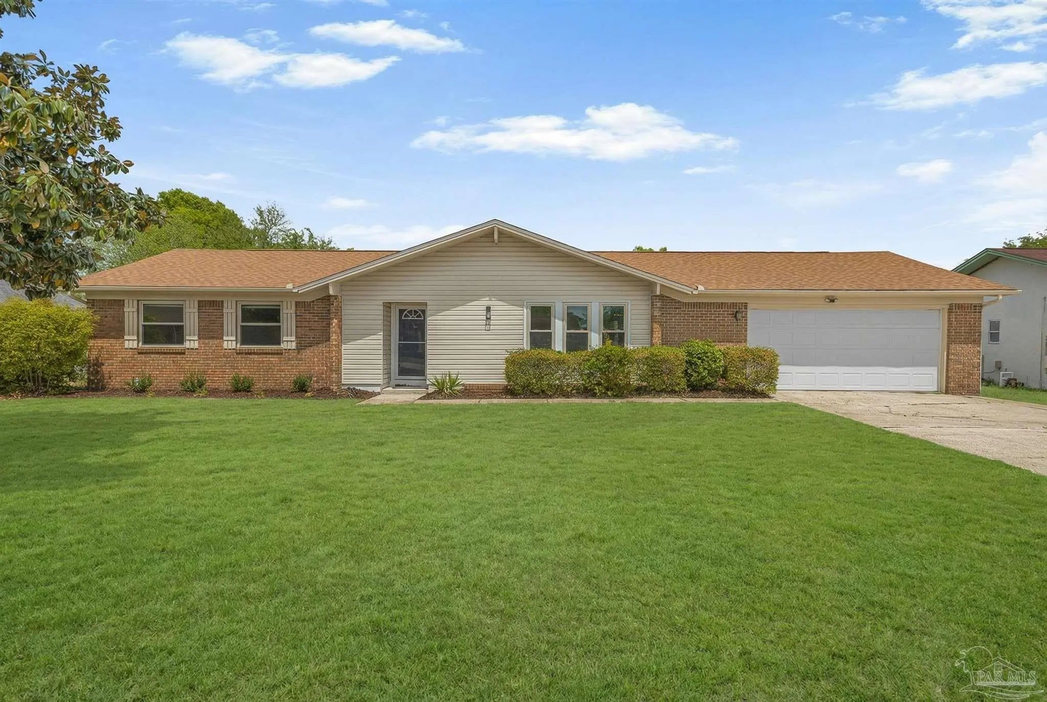 Photo of Listing #680484