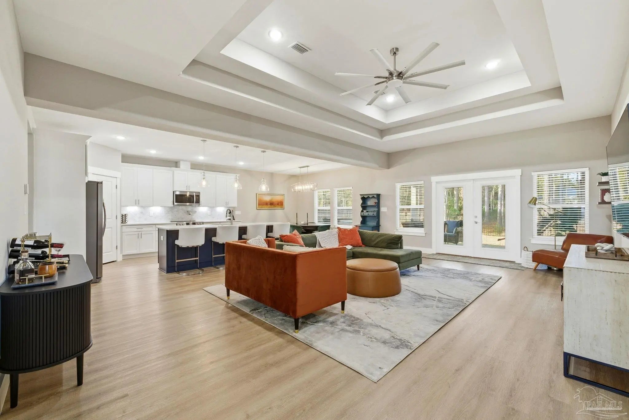 Photo of Listing #675714