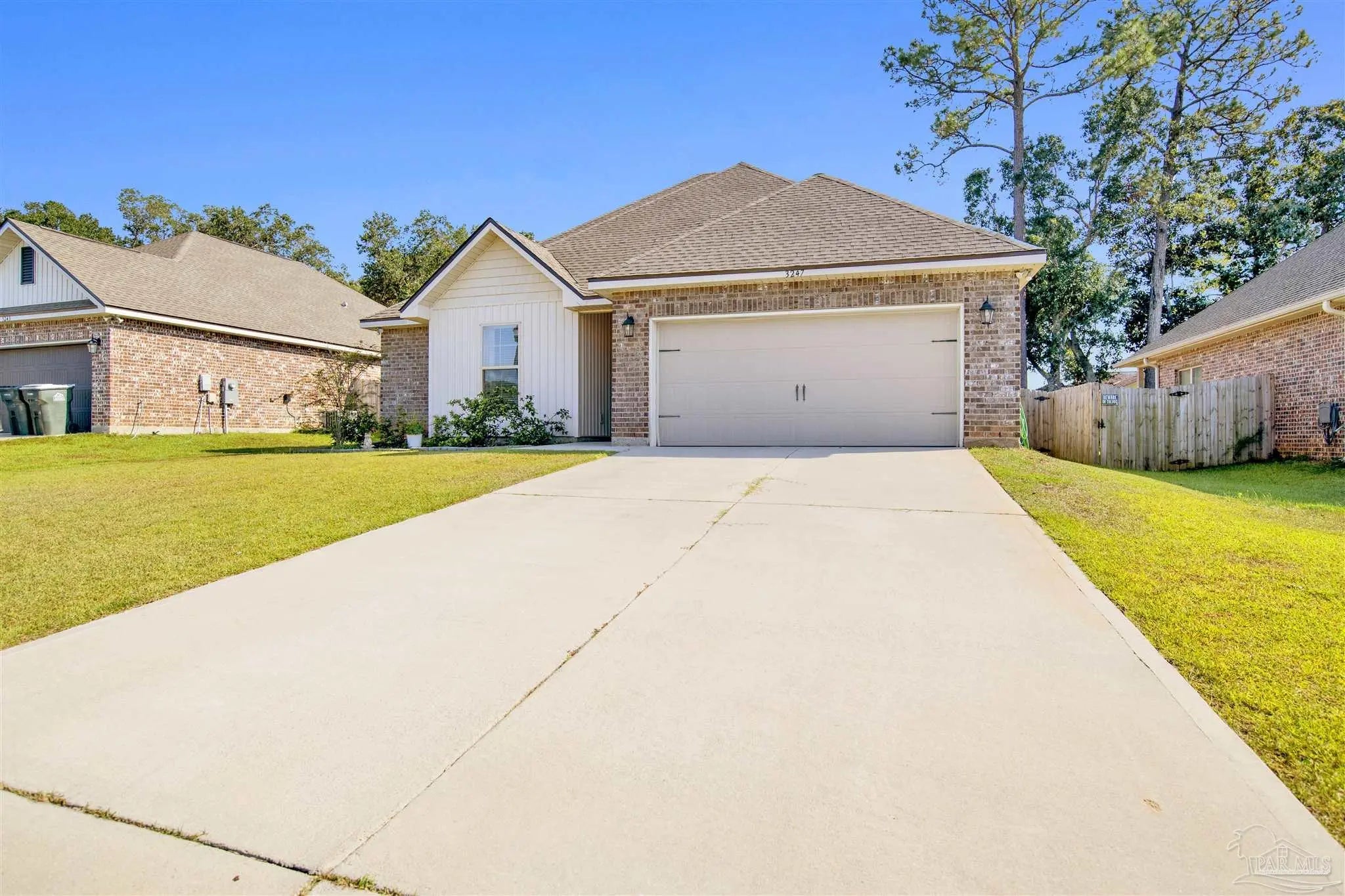 Photo of Listing #670892