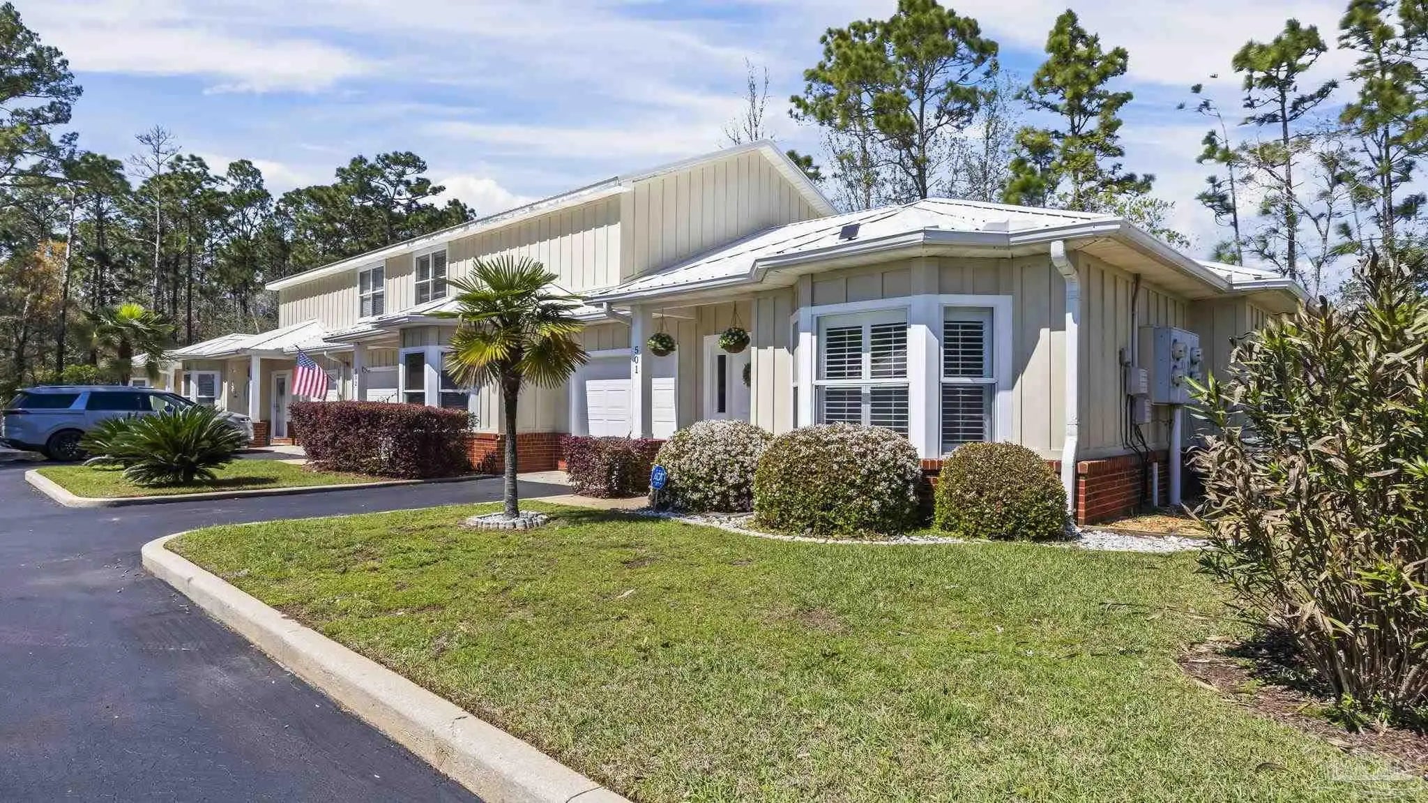 Photo of Listing #679534