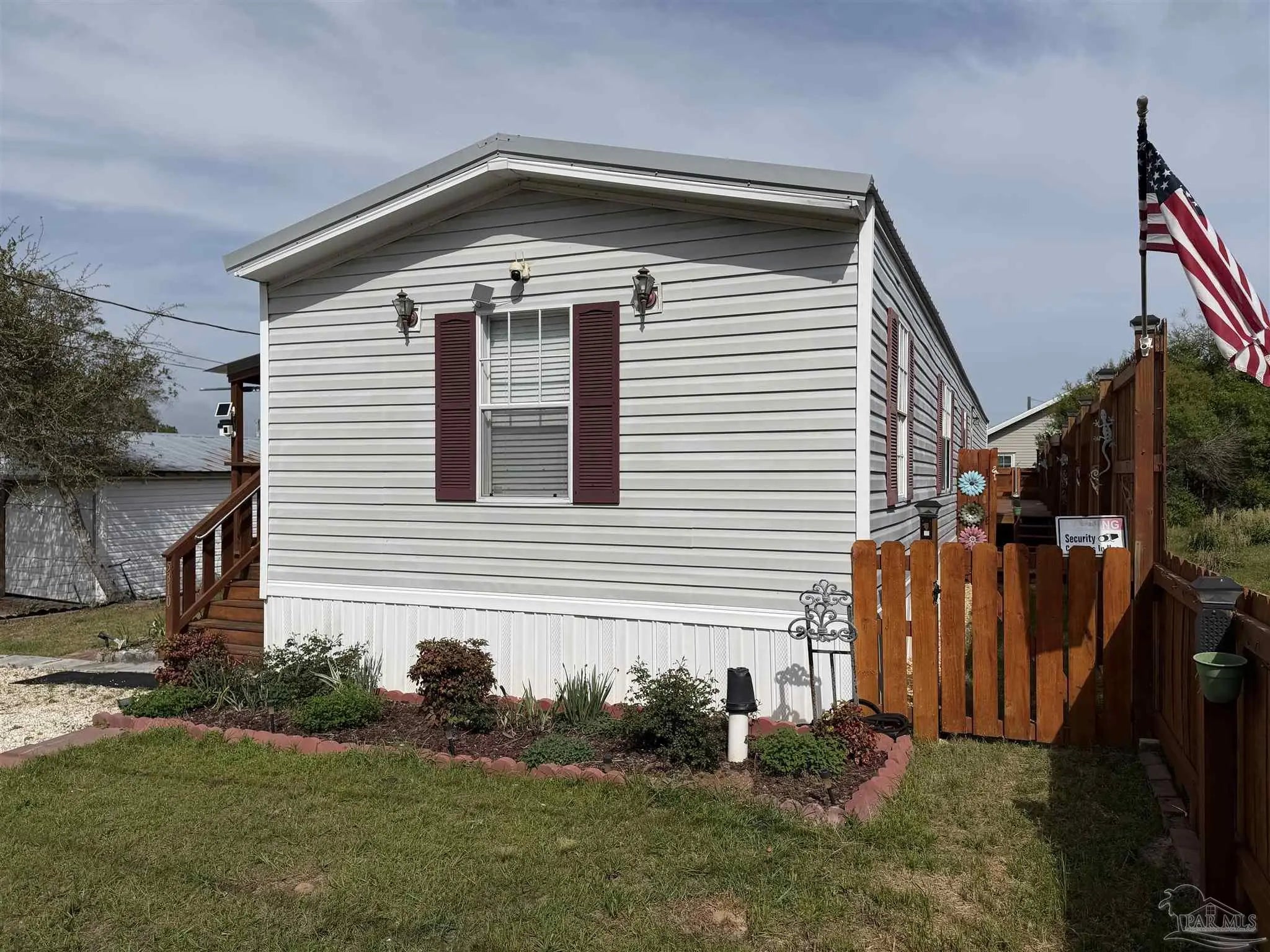 Photo of Listing #680242