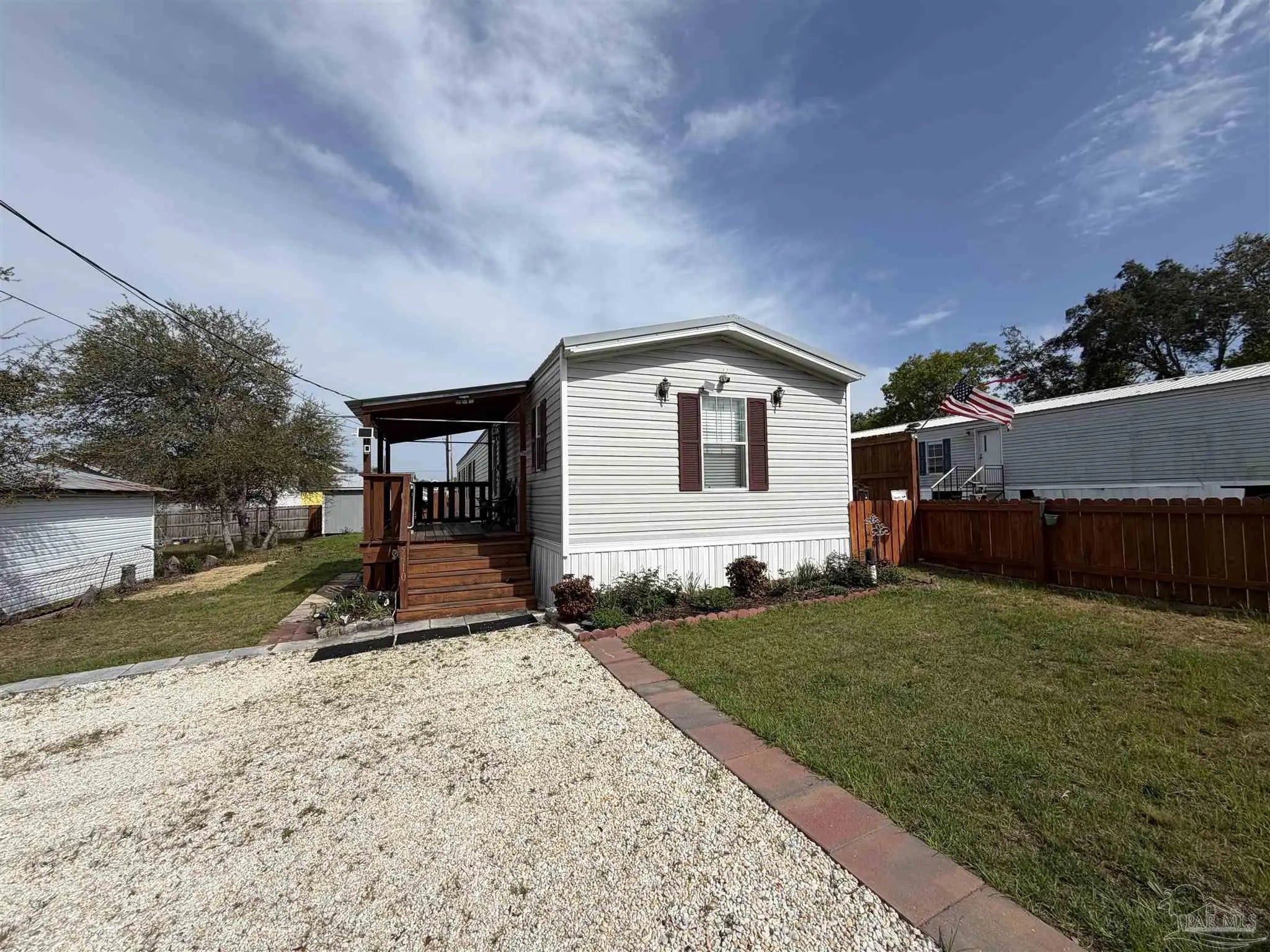 Photo of Listing #680242