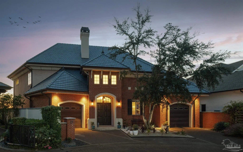 17 Wharf Ave, Pensacola