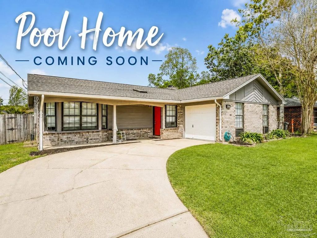 847 Amberway Dr, Pensacola
